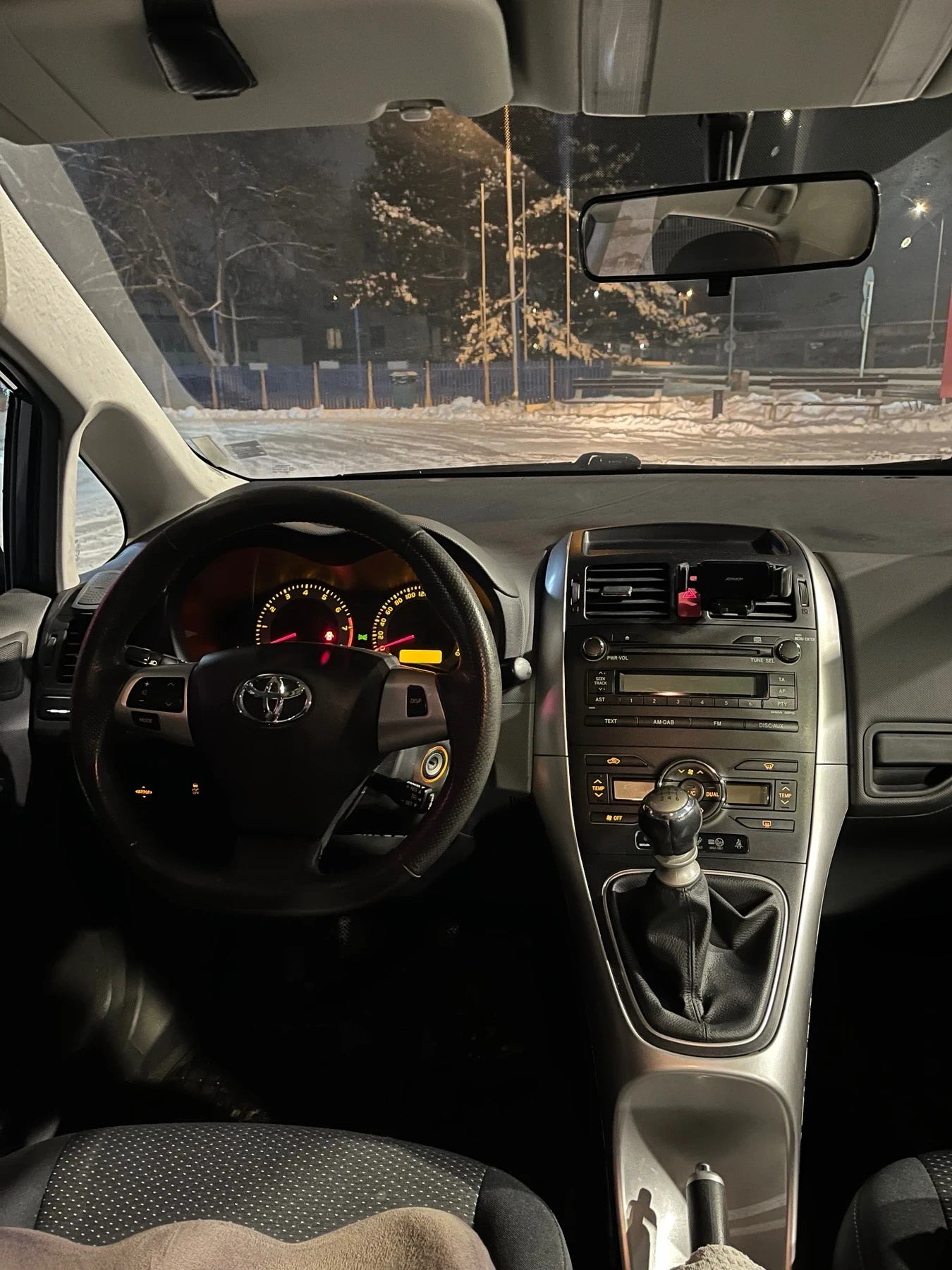 Toyota Auris 1.6 ��� 132�� | Mobile.bg � ����������� 11