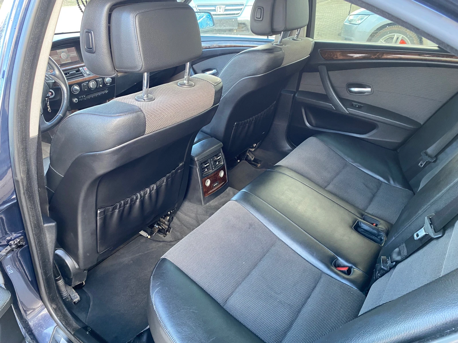 BMW 525 D 197к.с FACE ШВЕЙЦАРИЯ, снимка 9 - Автомобили и джипове - 53807127