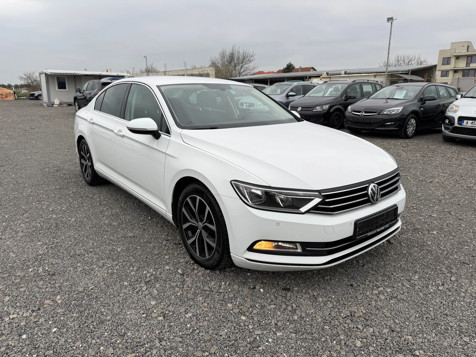 VW Passat 2.0TDI-150к.с. Автоматик, снимка 3 - Автомобили и джипове - 53938262