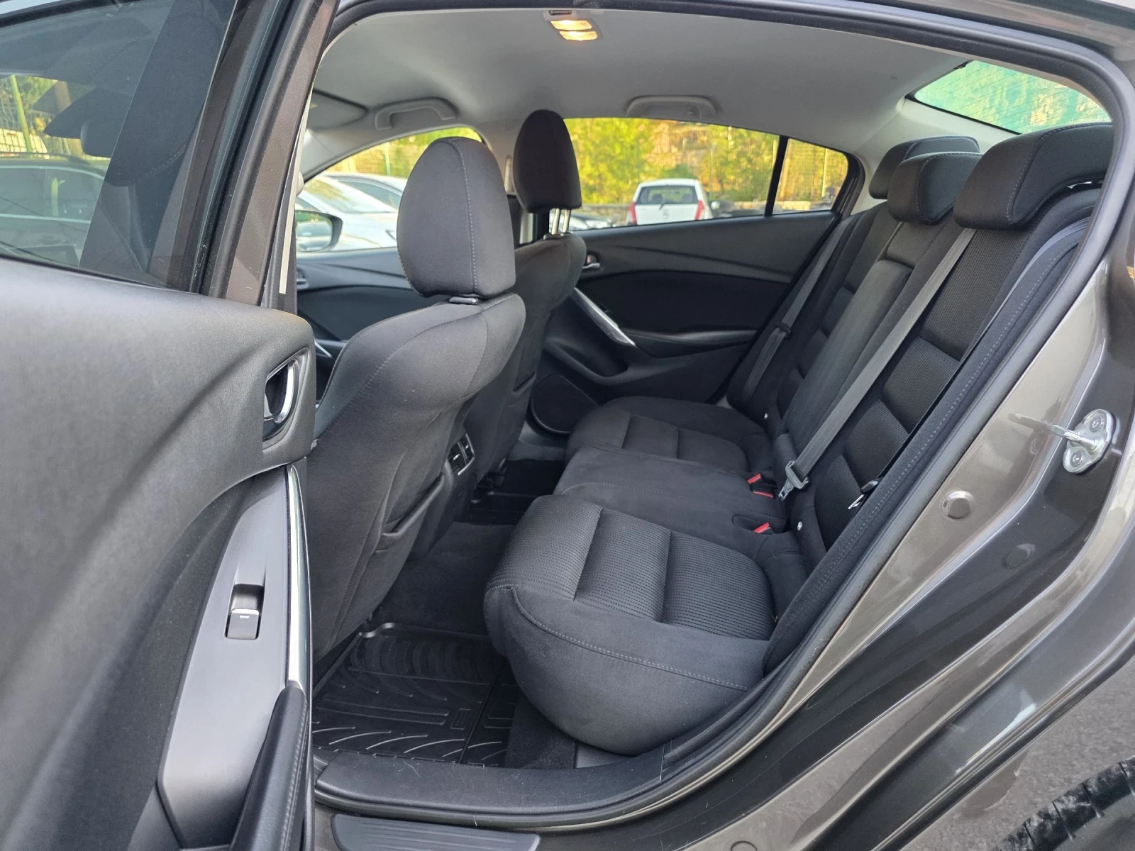 Mazda 6 FACE 2.2 SKY ACTIV 175 К.С. СЕДАН ЕВРО 6, снимка 10 - Автомобили и джипове - 54446856