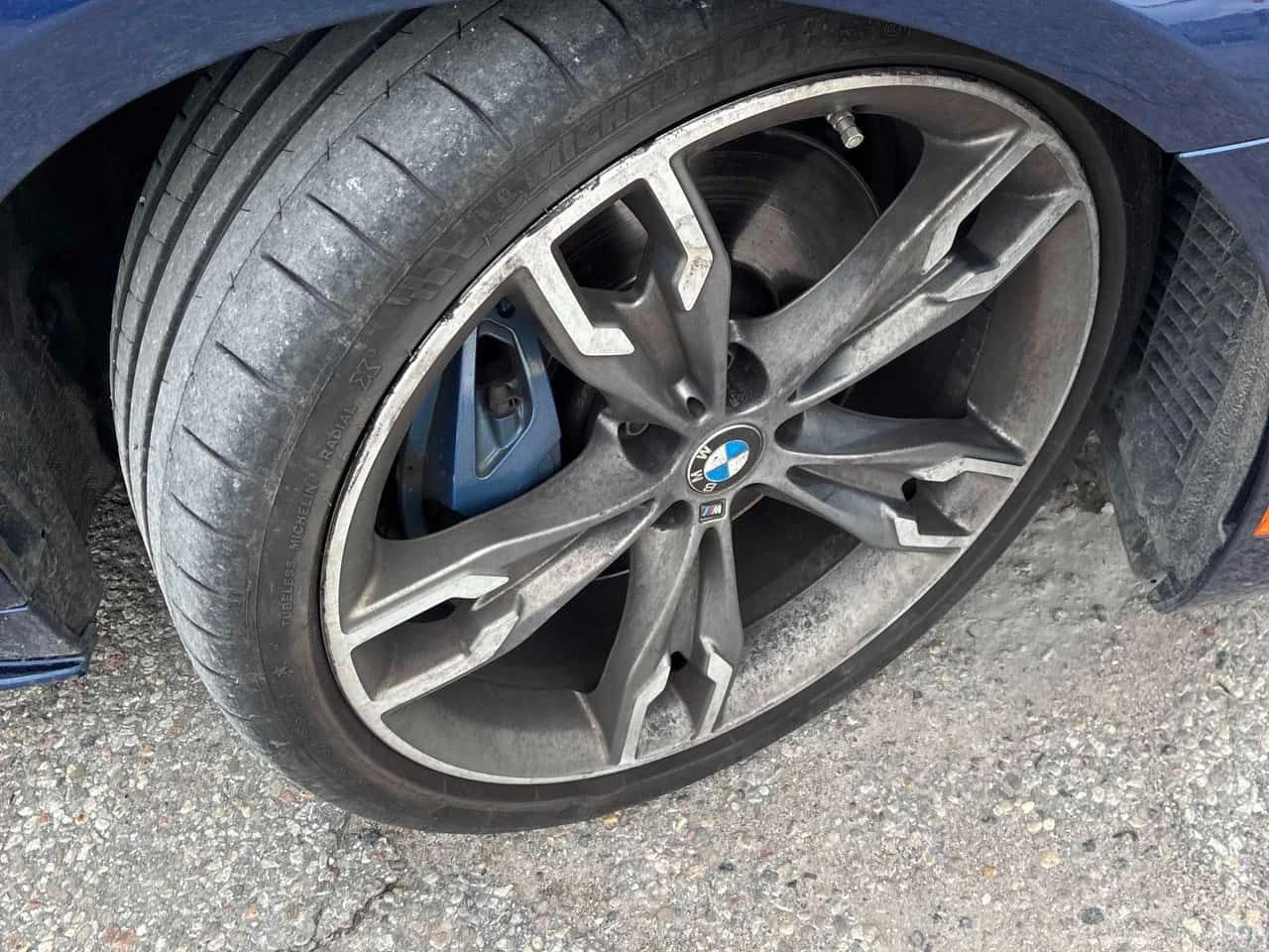BMW 550 * M550i xDrive * ДИСТРОНИК * 360 * ОБДУХВАНЕ, снимка 16 - Автомобили и джипове - 54460364