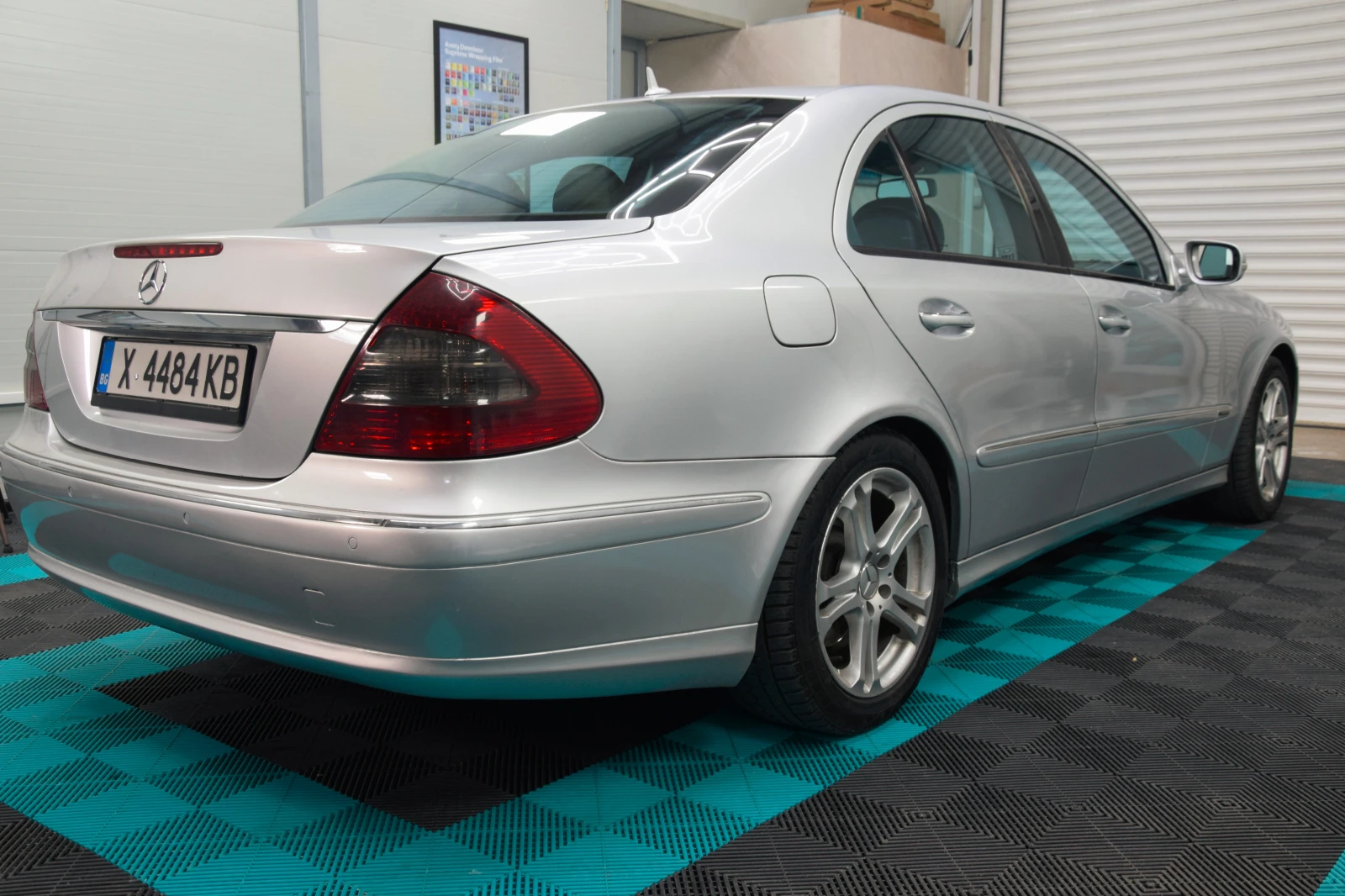 Mercedes-Benz E 280 CDI Facelift, снимка 4 - Автомобили и джипове - 54671597