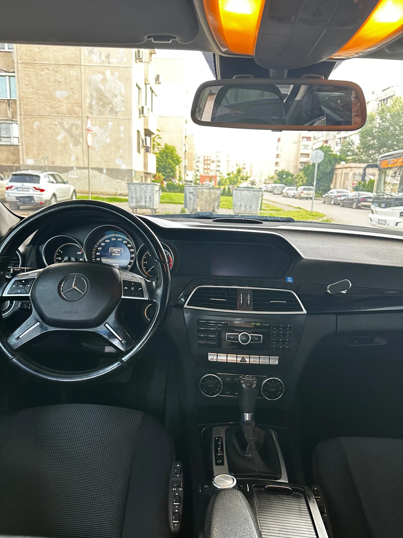 Mercedes-Benz C 200, снимка 5 - Автомобили и джипове - 54704427