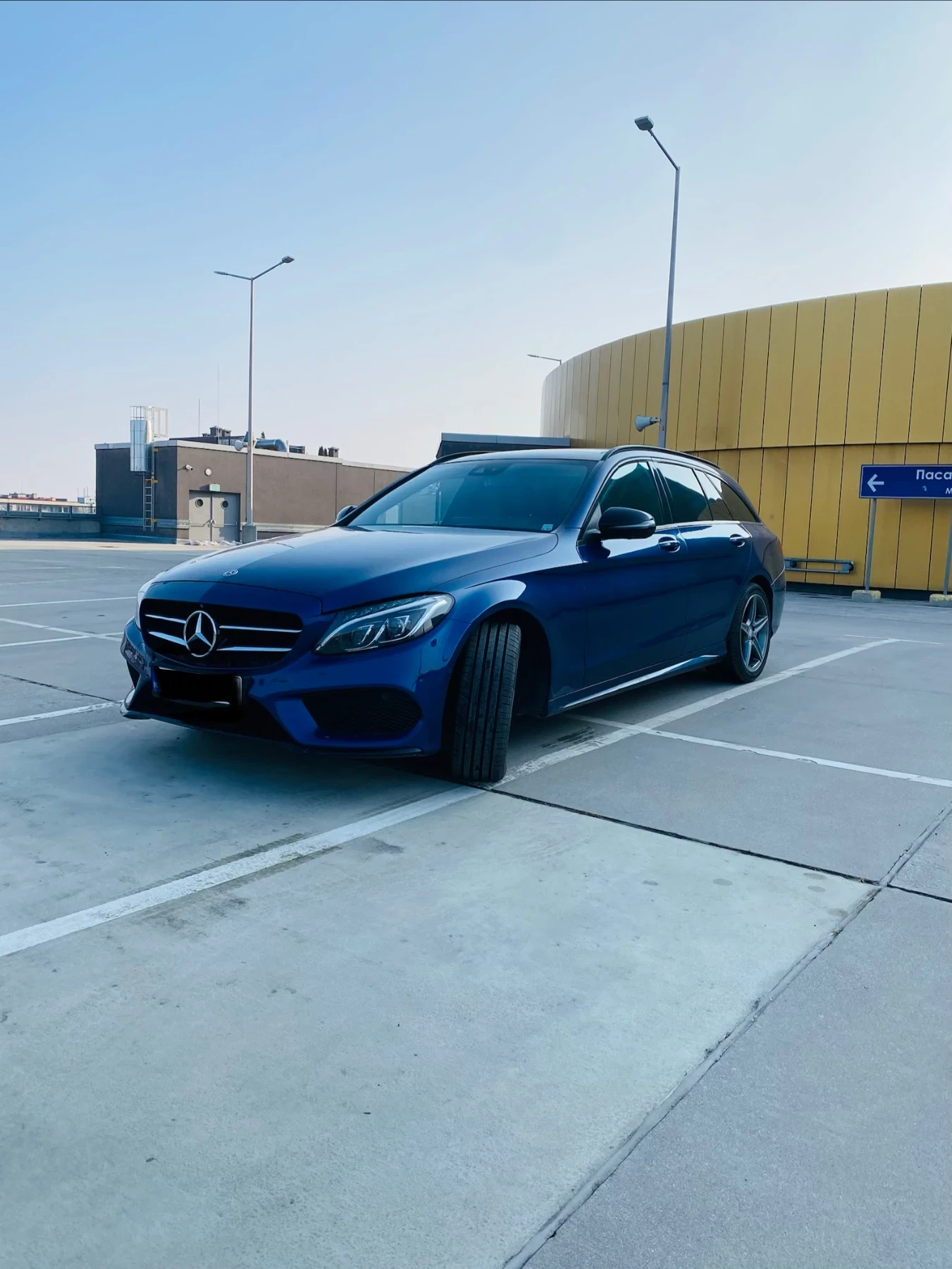 Mercedes-Benz C 250 AMG 4MATIK, снимка 2 - Автомобили и джипове - 54707315