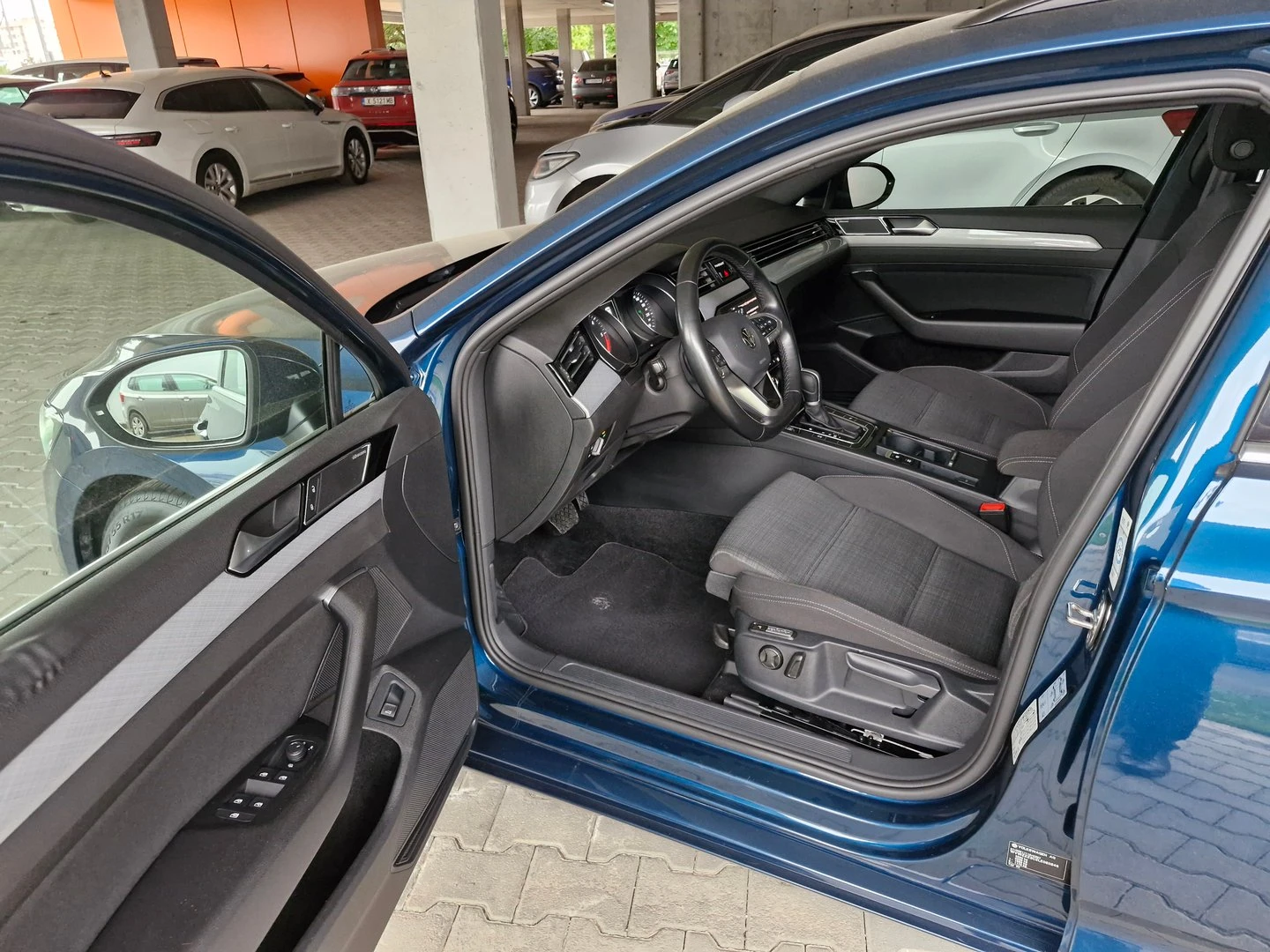 VW Passat, снимка 6 - Автомобили и джипове - 56422289