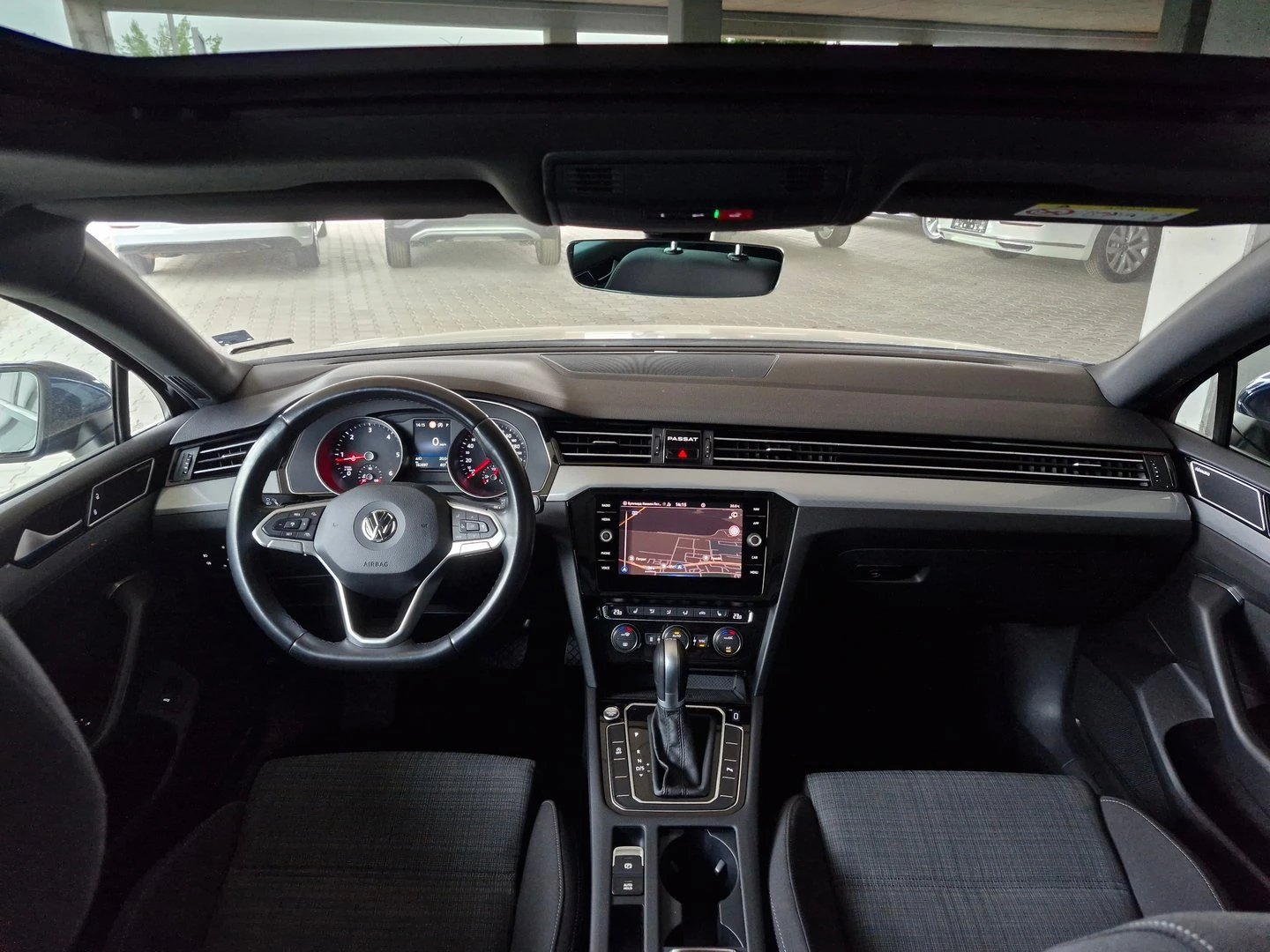 VW Passat, снимка 4 - Автомобили и джипове - 56422289