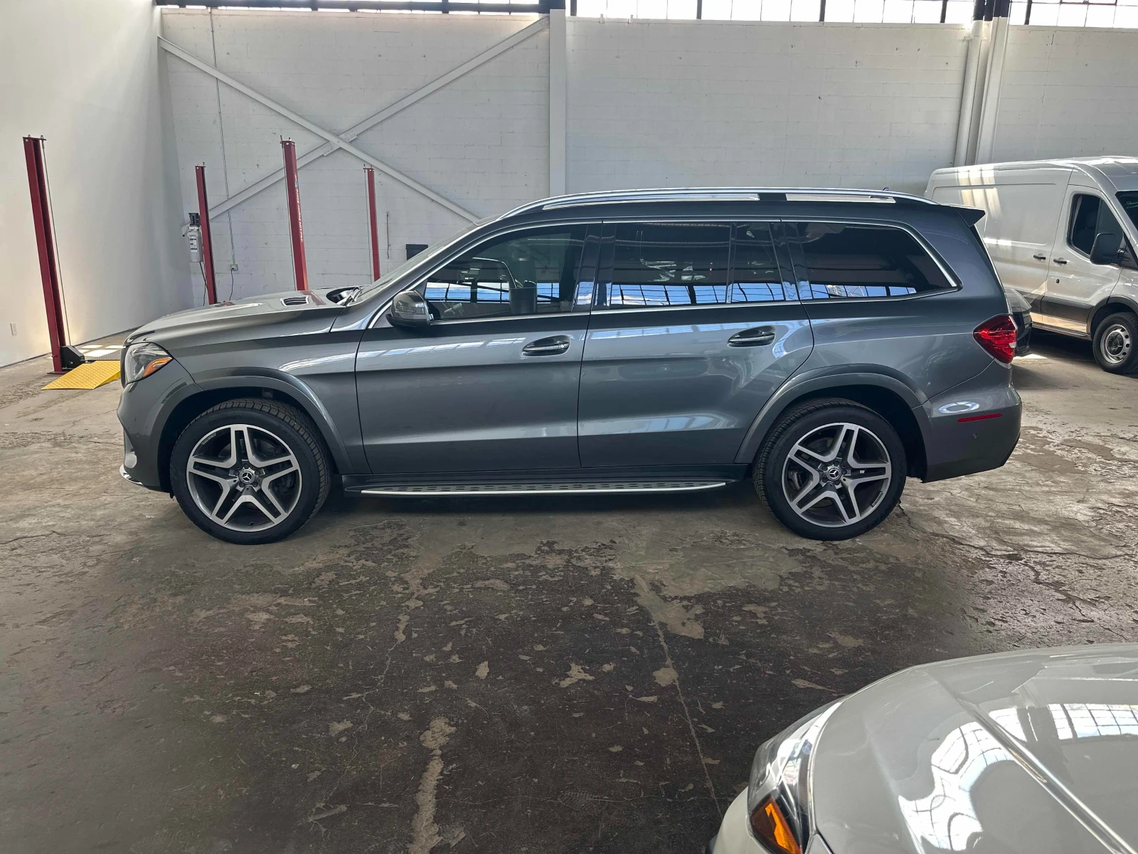 Mercedes-Benz GLS 450, снимка 3 - Автомобили и джипове - 55012178