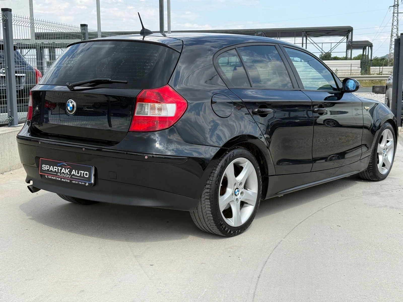 BMW 120 D* 2008г* РЪЧКА* 204.000КМ* Топ Състояние* , снимка 4 - Автомобили и джипове - 55381540