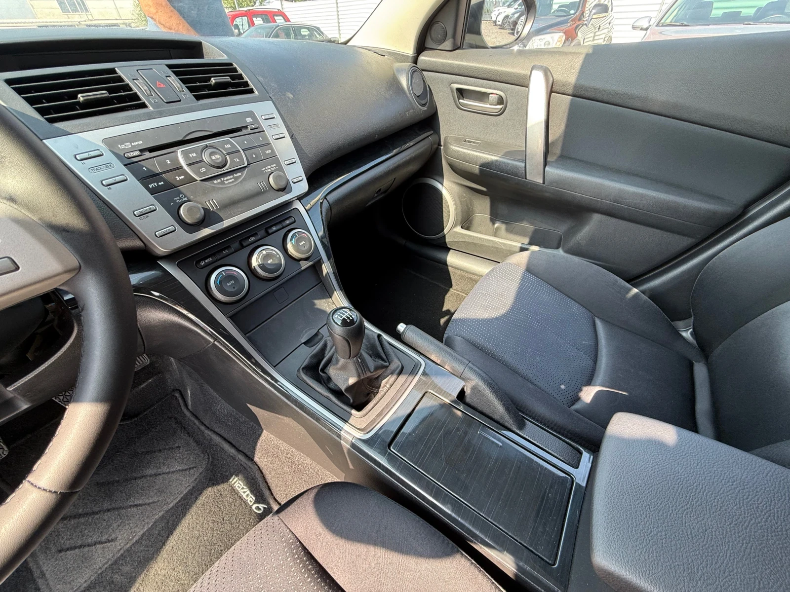 Mazda 6 2.0i 139х.км Без Аналог , снимка 14 - Автомобили и джипове - 55434075