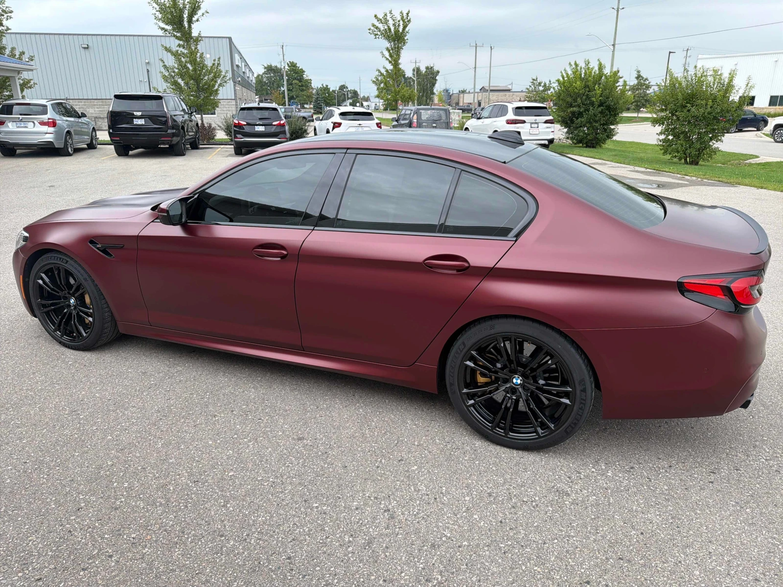 BMW M5 * Sedan * АВТОКРЕДИТ БЕЗ ПЪРВОНАЧАЛНА ВНОСКА* , снимка 2 - Автомобили и джипове - 55958691
