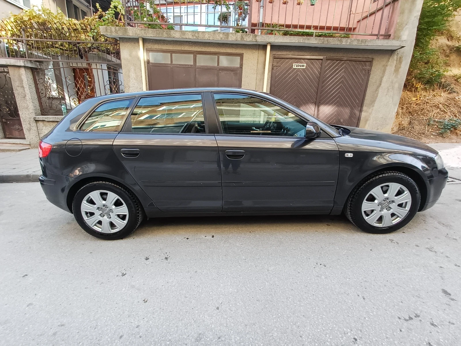 Audi A3 2.0TFSI, снимка 3 - Автомобили и джипове - 56749673