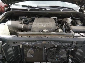 Toyota Sequoia Platinum * 4Х4 * Run&Drive * Сервизна история * , снимка 11
