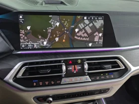 BMW X7 * xDrive 40i* 7МЕСТА* МОНИТОРИ* 360* HUD* ПАНО* , снимка 12