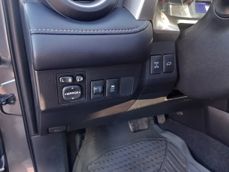 Toyota Rav4 22 150кс, снимка 11 - Автомобили и джипове - 53101282