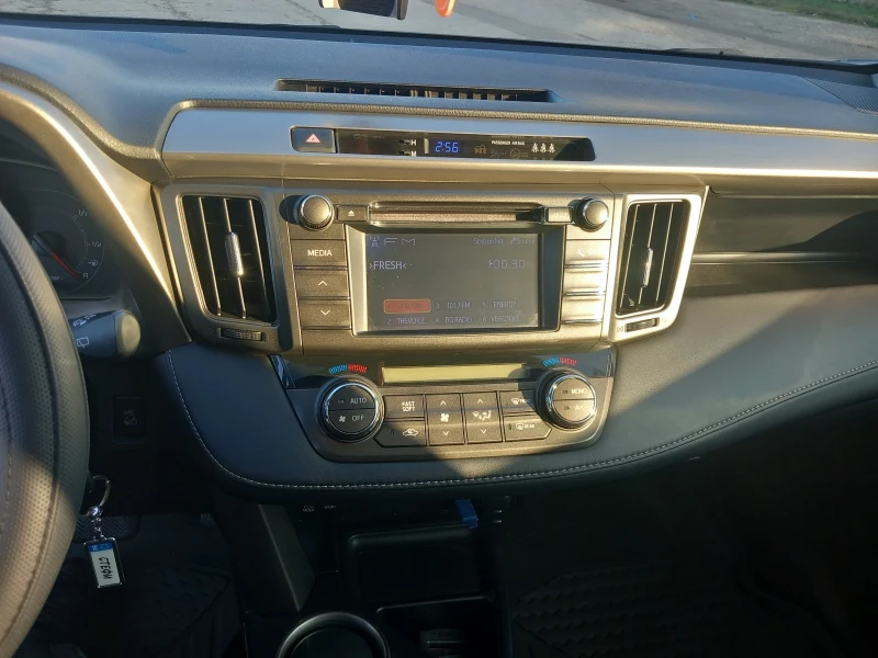 Toyota Rav4 22 150кс, снимка 14 - Автомобили и джипове - 53101282
