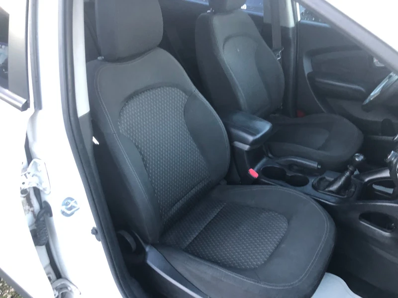 Hyundai IX35, снимка 12 - Автомобили и джипове - 53112487