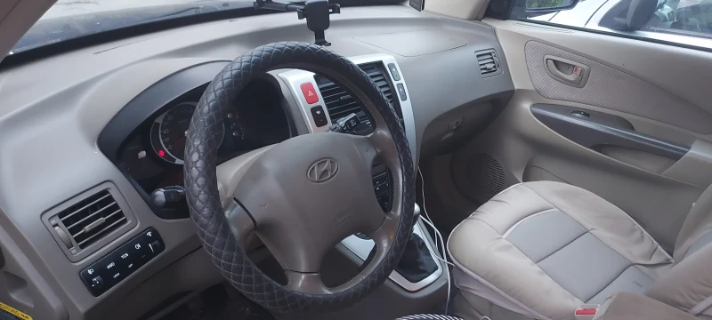 Hyundai Tucson Джип, снимка 4 - Автомобили и джипове - 53247312