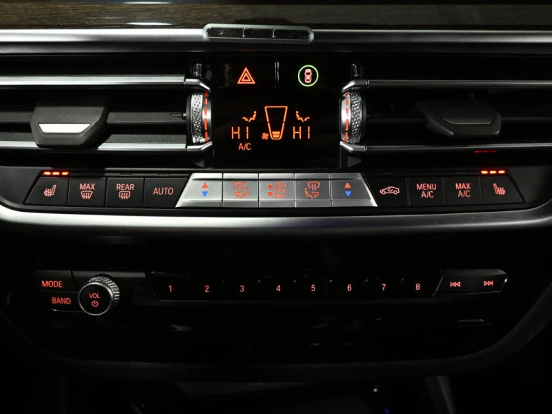 BMW X3 xDrive* 30i* AWD* АвтоКредит* (ЦЕНА ДО БГ), снимка 13 - Автомобили и джипове - 53420416