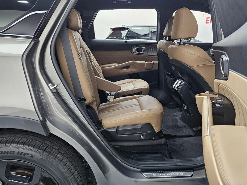 Kia Sorento Diesel 2.2 4WD| 199к.с.| ВКЛ.ТЕХНОТЕСТ, снимка 11 - Автомобили и джипове - 55384513
