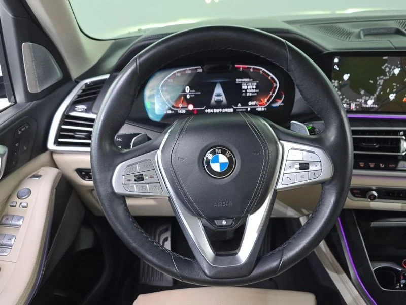 BMW X7 * xDrive 40i* 7МЕСТА* МОНИТОРИ* 360* HUD* ПАНО* , снимка 13 - Автомобили и джипове - 55663050