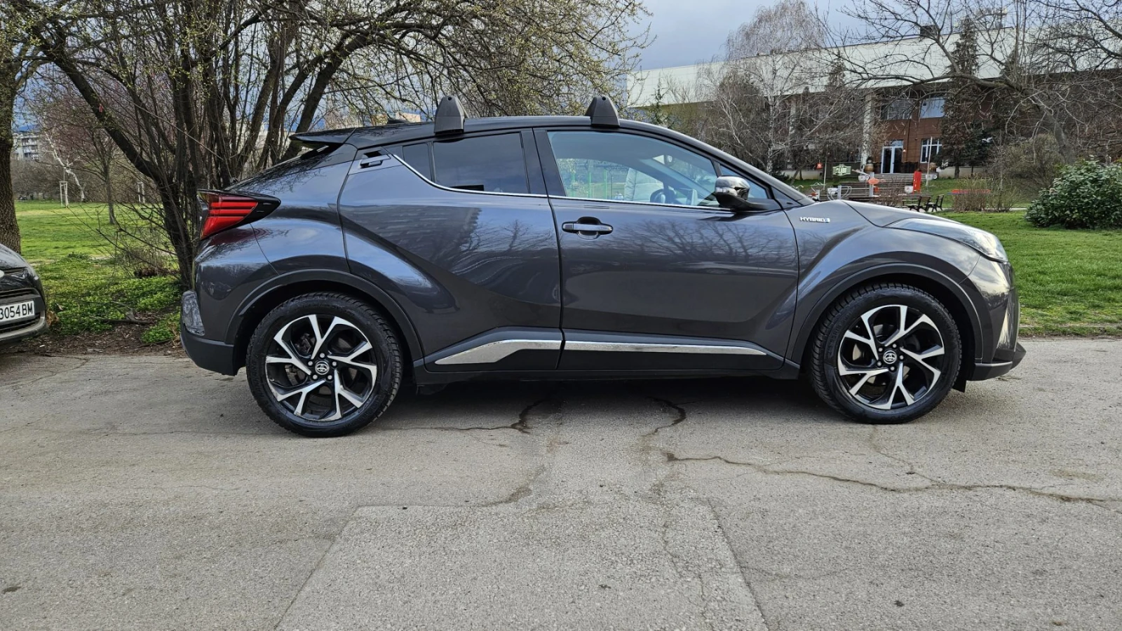 Toyota C-HR 2.0Hybrid/Facelift/Екстрово изпълнение, снимка 5 - Автомобили и джипове - 53583477