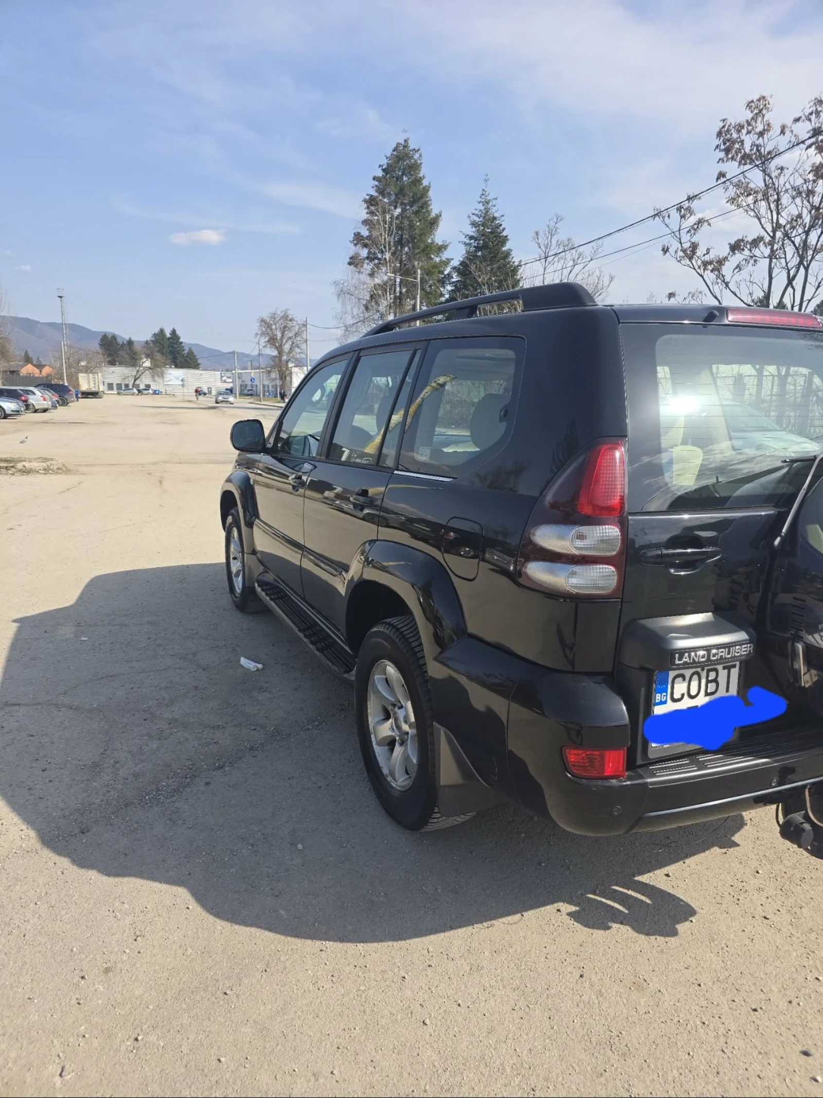 Toyota Land cruiser 7 места, 4.0-V6-бензин-4?4-250k.c.-Автоматик, снимка 2 - Автомобили и джипове - 54102105