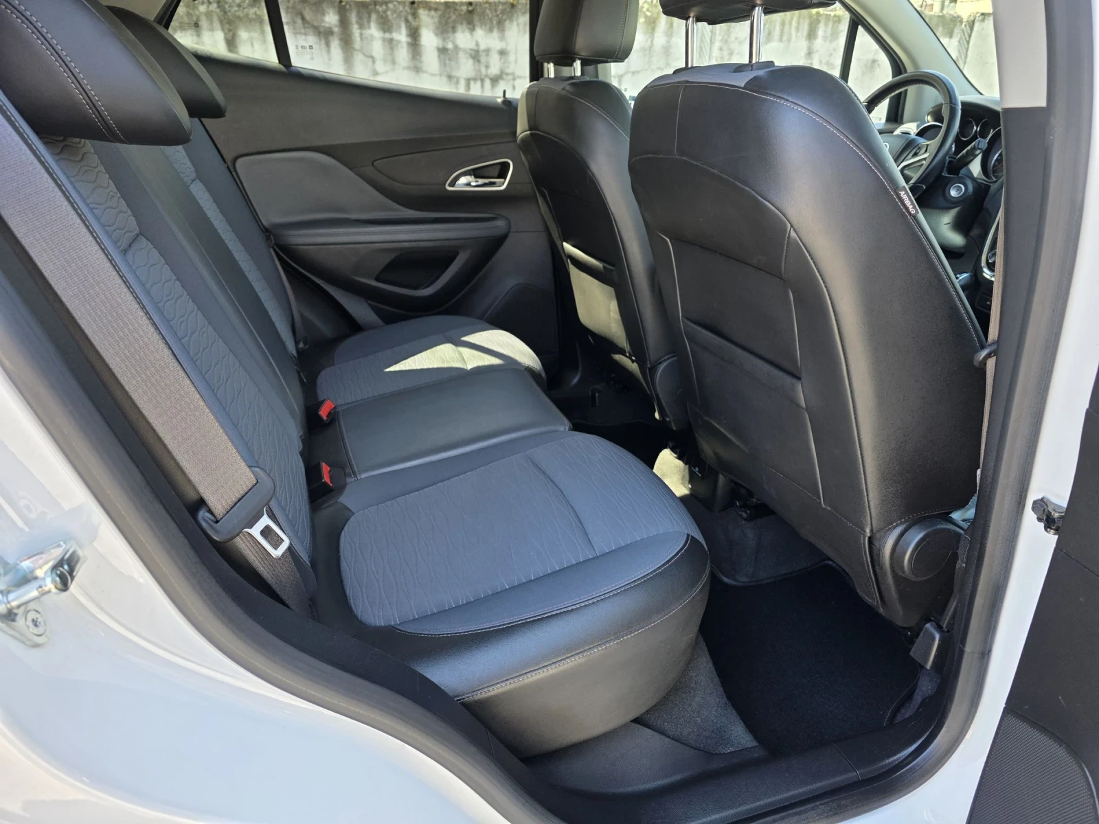 Opel Mokka 1.6CDTI-136kc Cosmo , снимка 13 - Автомобили и джипове - 54125788