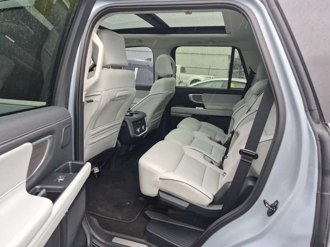 Ford Expedition * PLATINUM * CARFAX * Без инциденти * , снимка 9 - Автомобили и джипове - 54456552