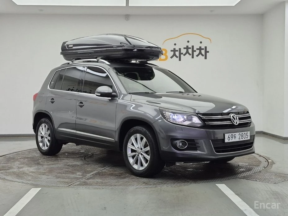 VW Tiguan, снимка 2 - Автомобили и джипове - 54555903