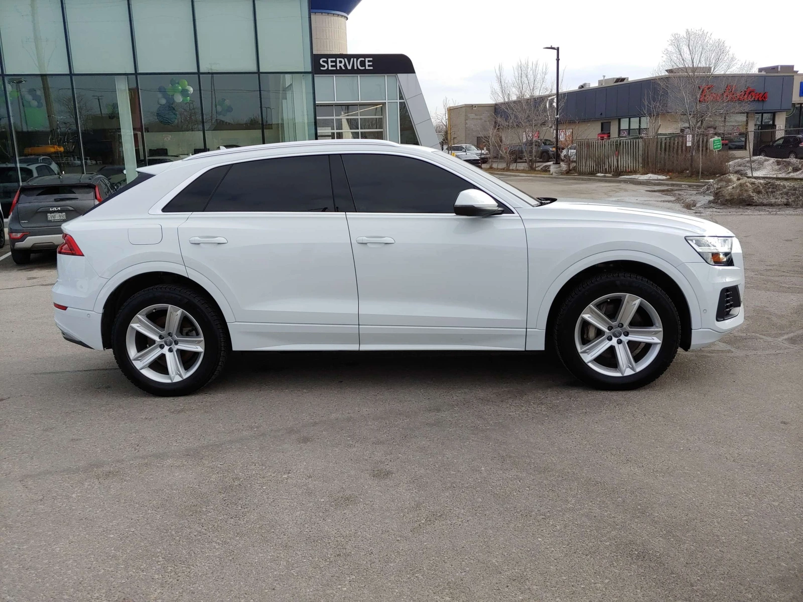 Audi Q8 Progressiv 3.0L | PANO | NAV | 79K KM ЦЕНА ДО БГ, снимка 8 - Автомобили и джипове - 54819899