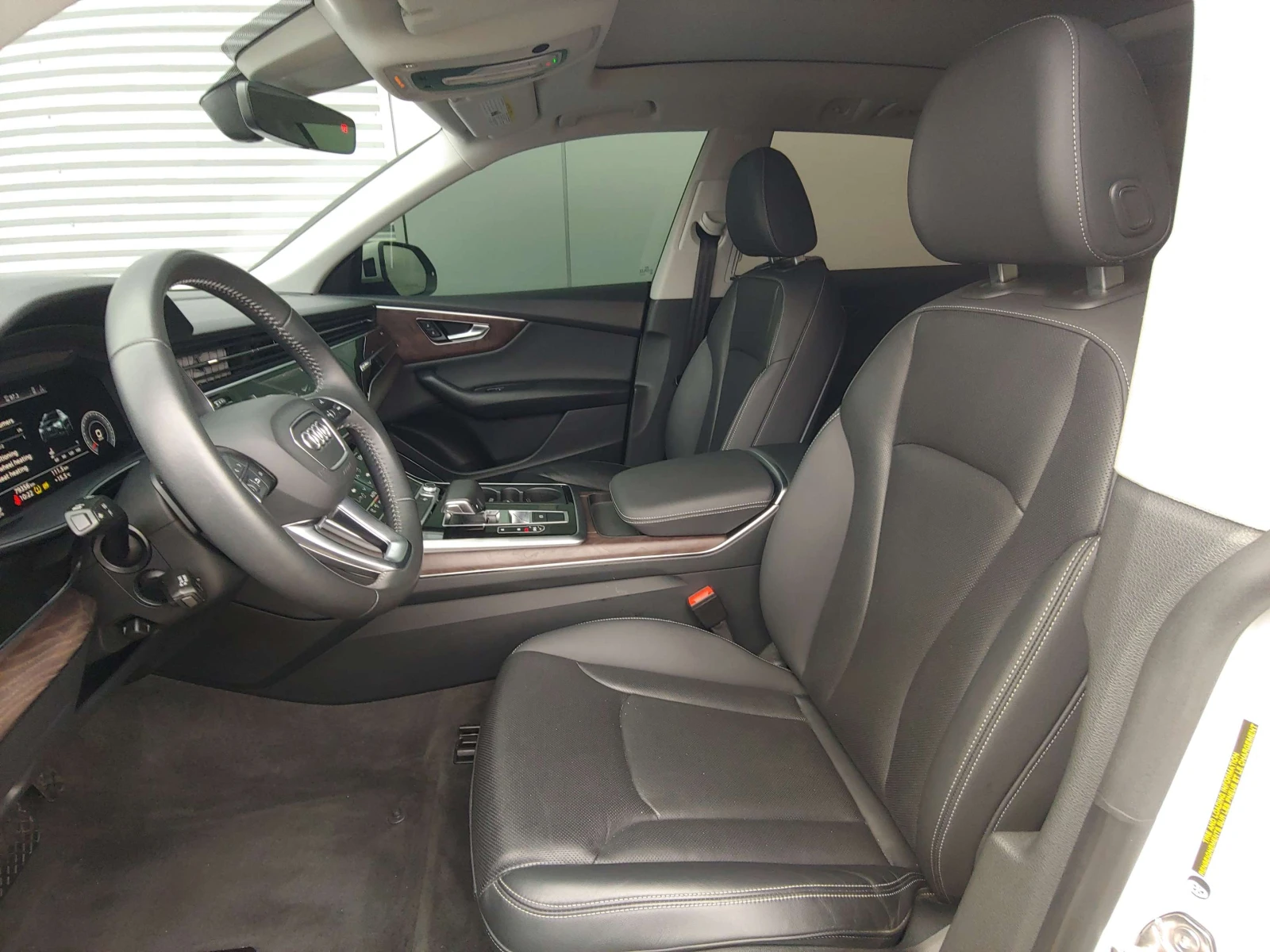 Audi Q8 Progressiv 3.0L | PANO | NAV | 79K KM ЦЕНА ДО БГ, снимка 10 - Автомобили и джипове - 54819899