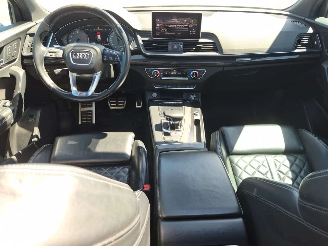 Audi SQ5 PROGRESSIV/ПОДГРЕВ/ПАНО/2 КЛЮЧА/CARFAX /, снимка 9 - Автомобили и джипове - 54904697