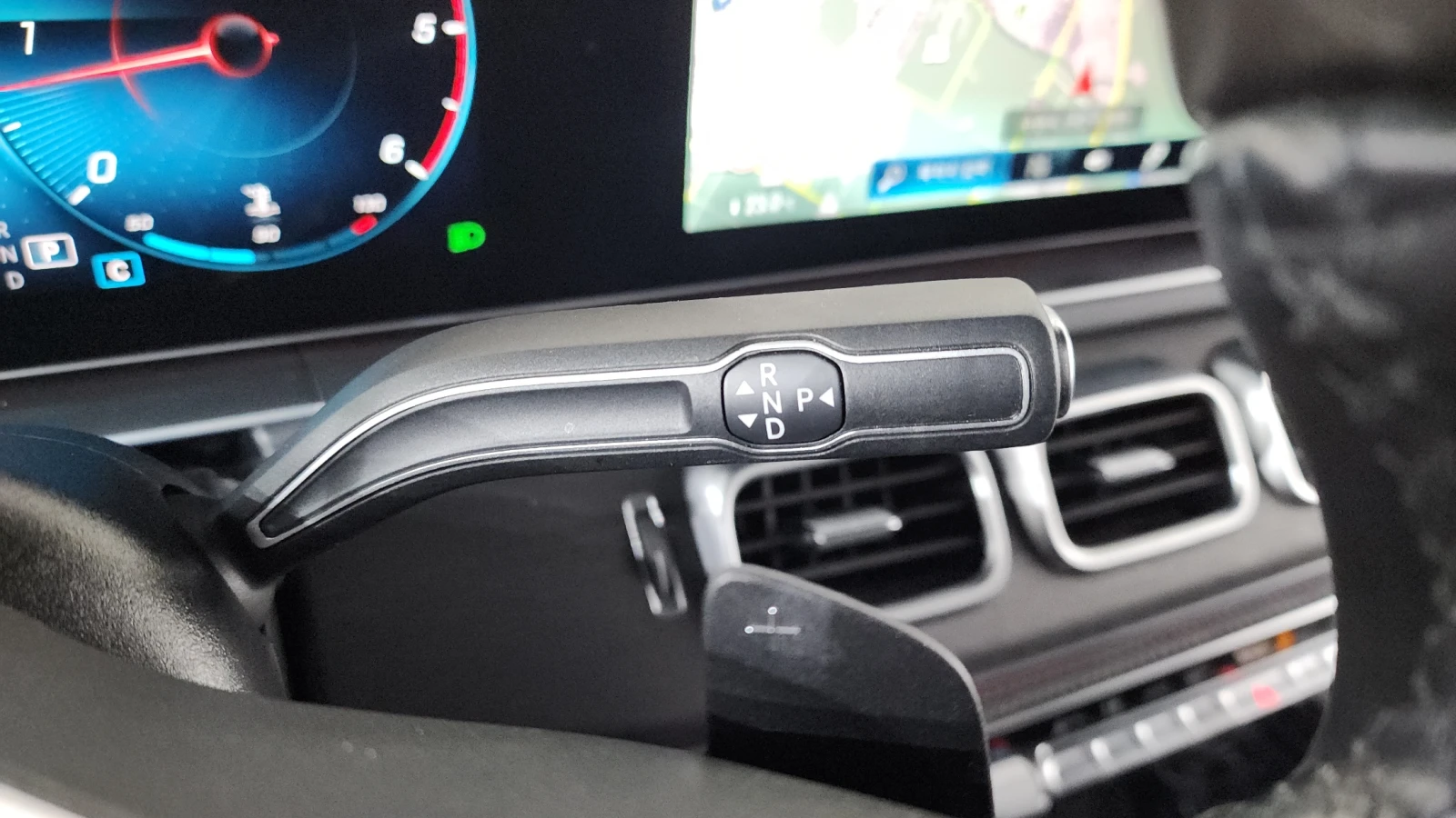 Mercedes-Benz GLS 400 ЕЛ. БАГАЖНИК* ОБДУХВАНЕ* HUD* 360* КРАЙНА ЦЕНА, снимка 9 - Автомобили и джипове - 55336514