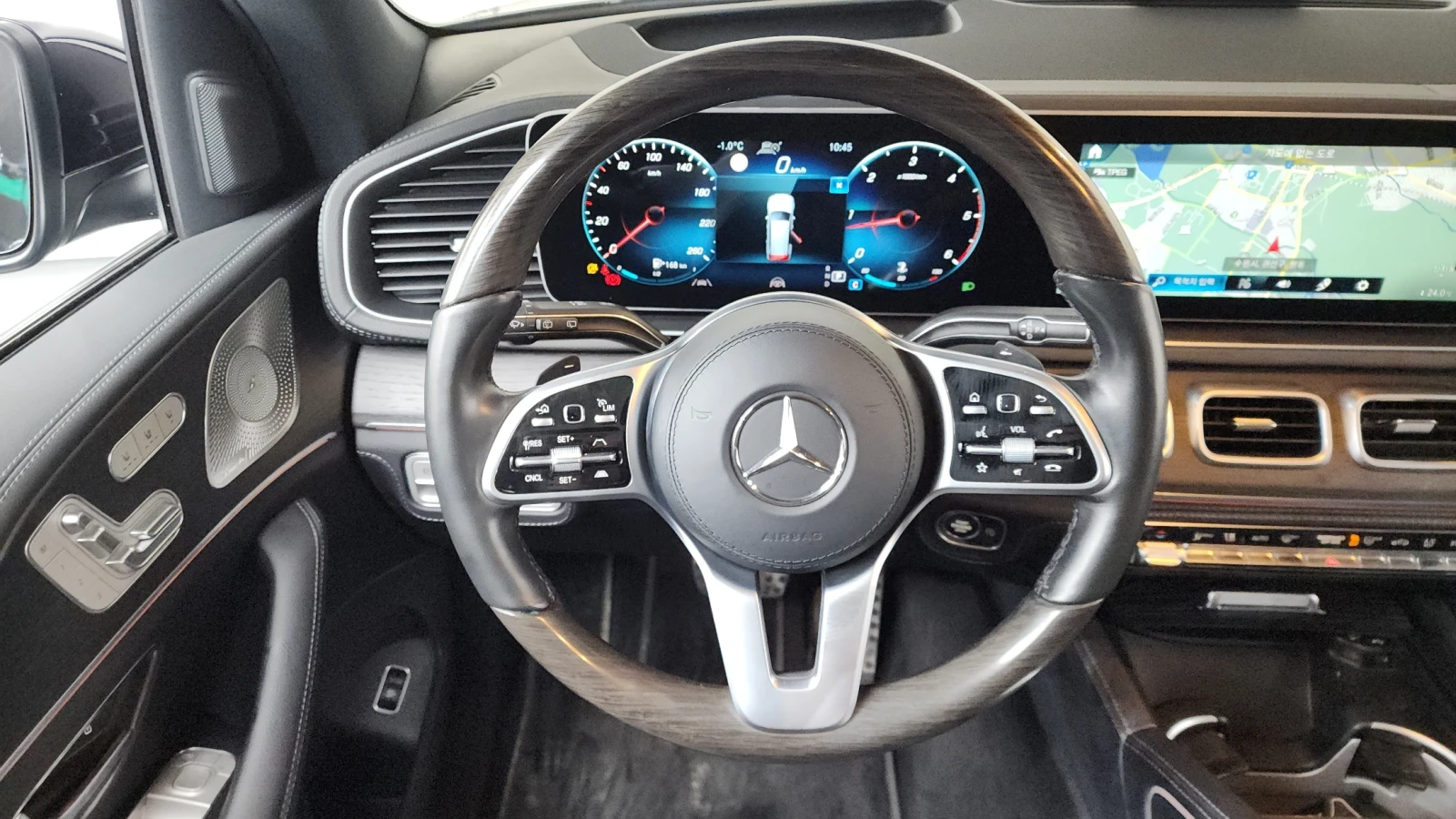 Mercedes-Benz GLS 400 ЕЛ. БАГАЖНИК* ОБДУХВАНЕ* HUD* 360* КРАЙНА ЦЕНА, снимка 13 - Автомобили и джипове - 55336514