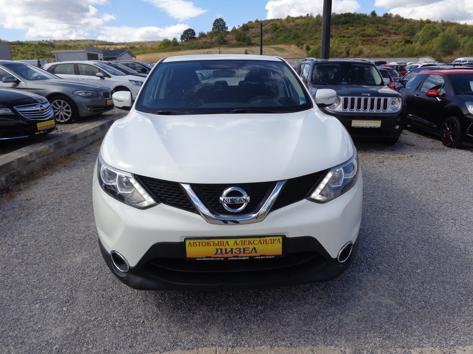 Nissan Qashqai 1.5 dCi Tekna, снимка 2 - Автомобили и джипове - 56176897