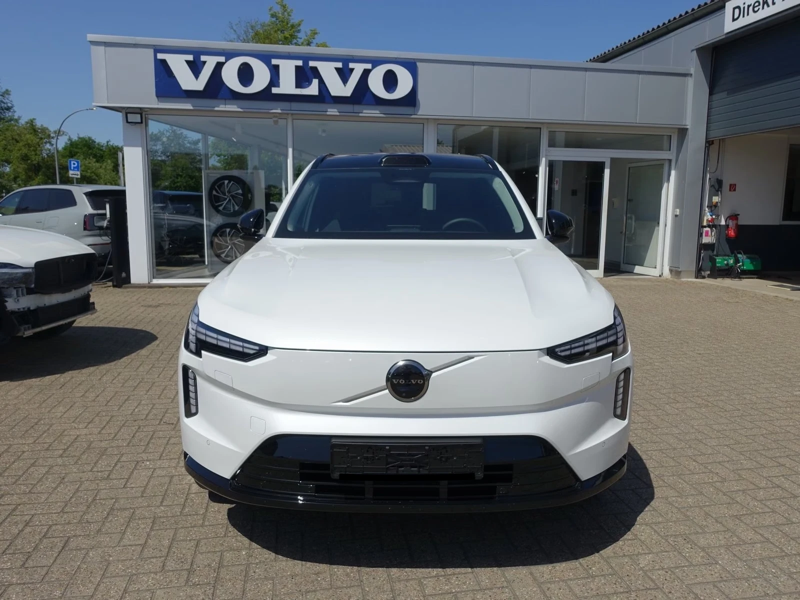 Volvo EX90 Twin Motor Executive Edition 7seats, снимка 3 - Автомобили и джипове - 56211224