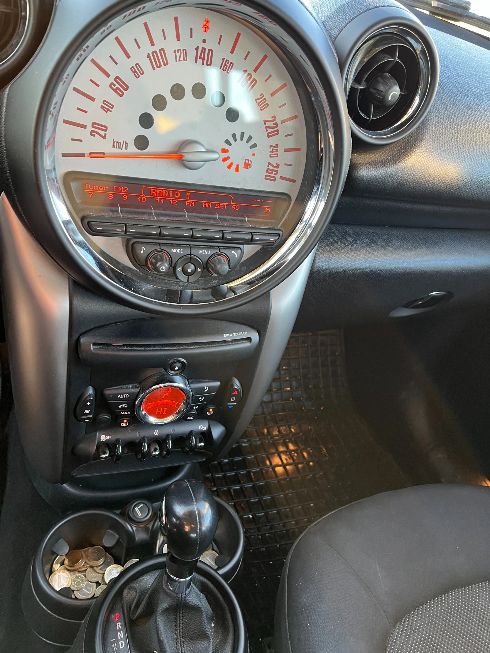 Mini Countryman COOPER D ALL4, снимка 7 - Автомобили и джипове - 56395227