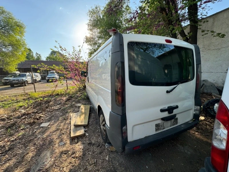 Renault Trafic 1.9 dci* 90 p.s* KЛИМАТИК, снимка 3 - Бусове и автобуси - 46410701