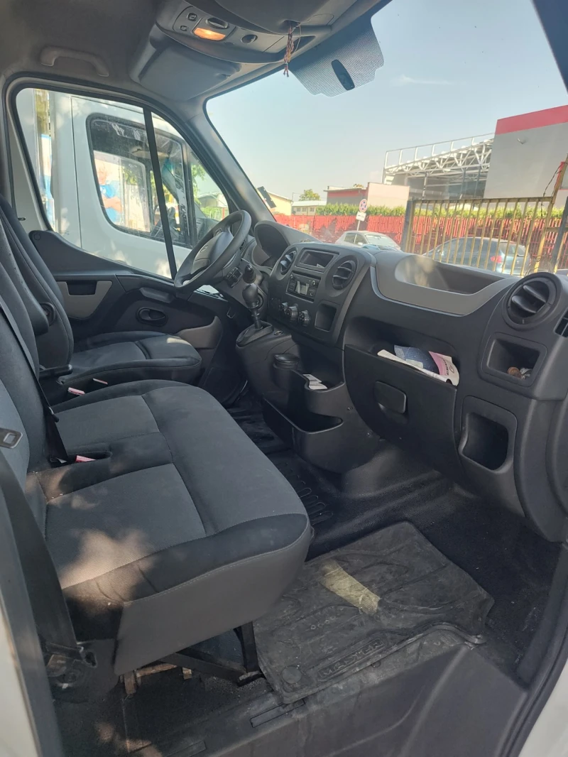 Renault Master, снимка 9 - Бусове и автобуси - 46992879