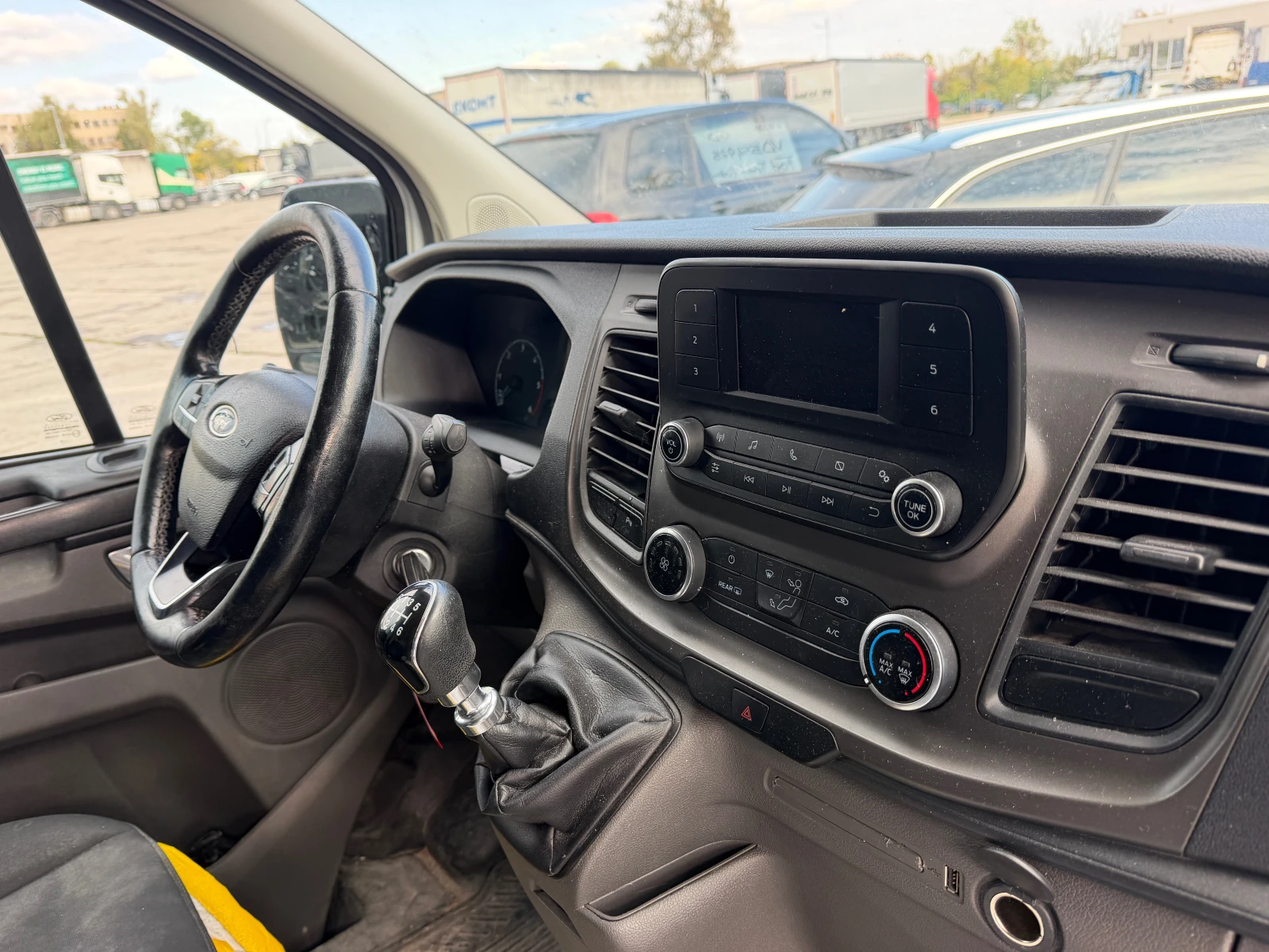 Ford Transit Custom 2.0д Швейцария, снимка 8 - Бусове и автобуси - 56536484