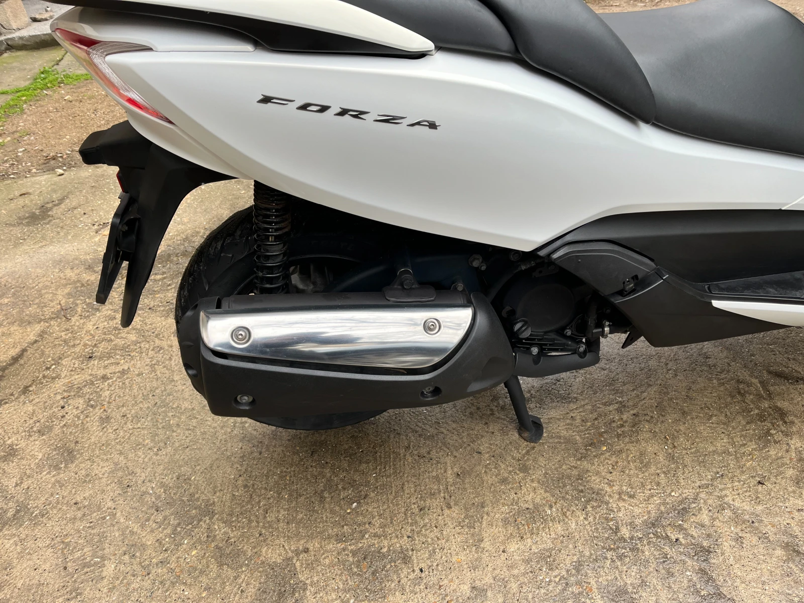 Honda Forza 300 ABS , снимка 13 - Мотоциклети и мототехника - 54032664