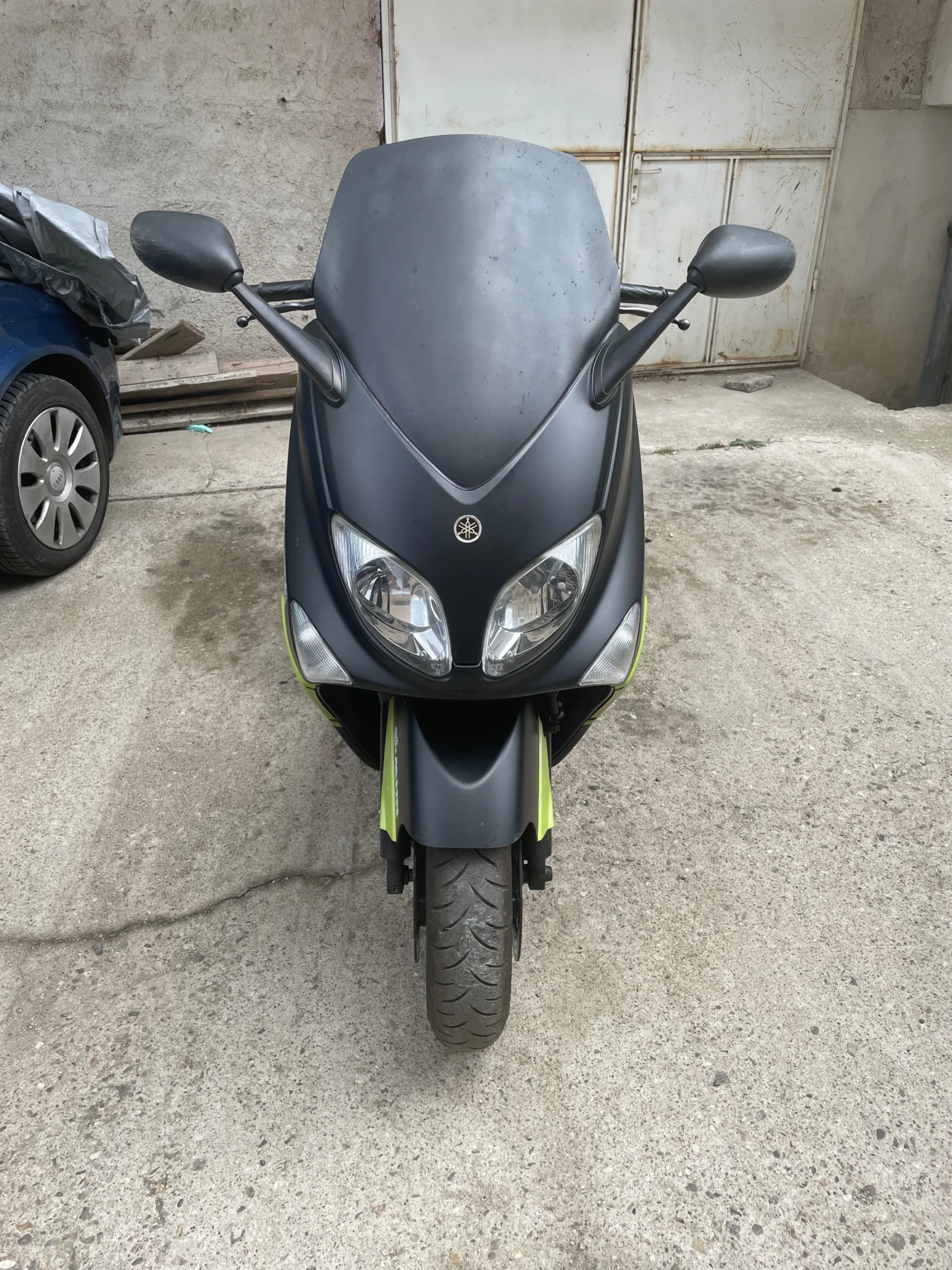 Yamaha T-max