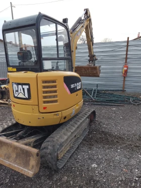 Багер Cat 302.7D, снимка 8
