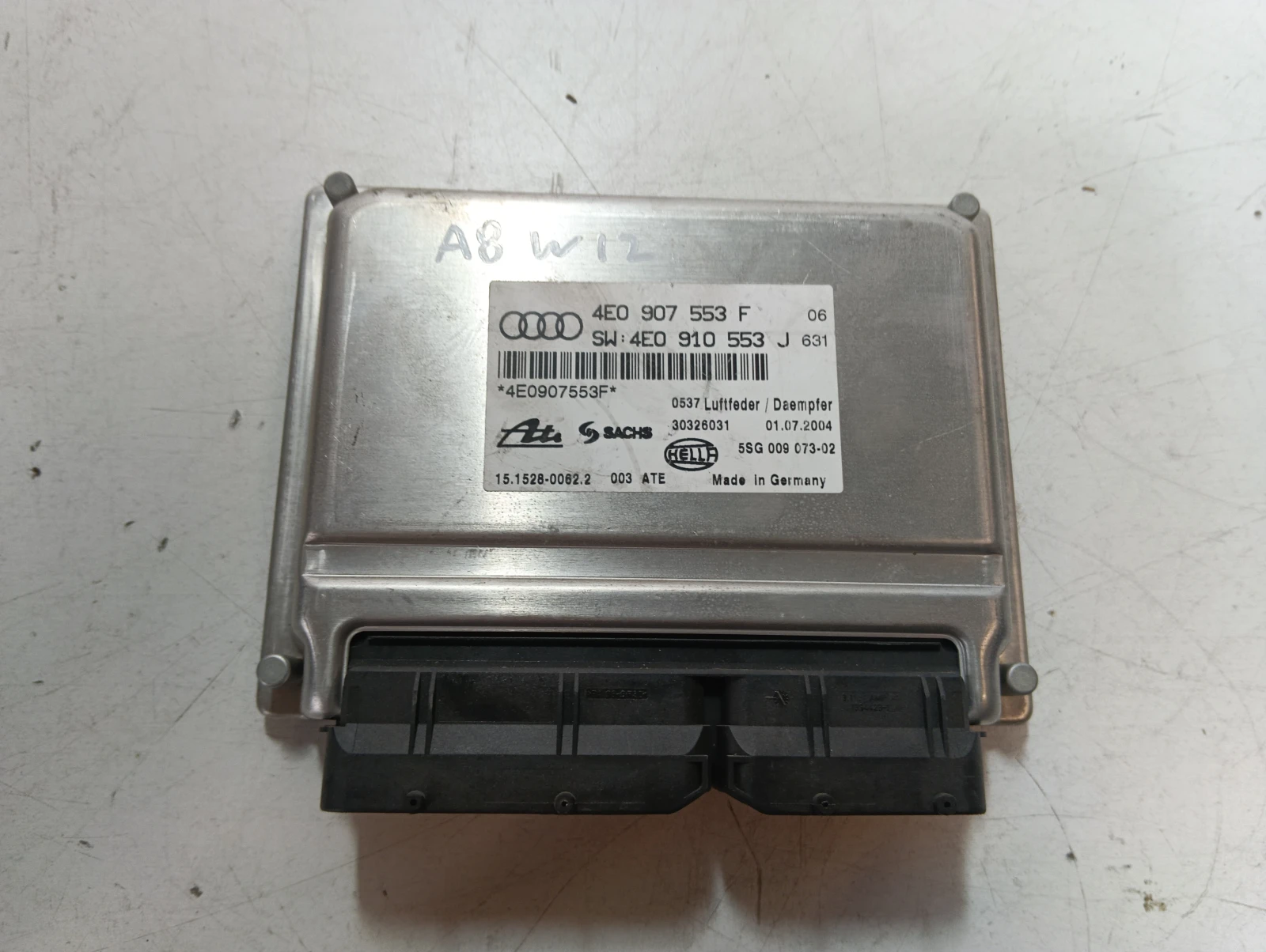 модул Audi A8