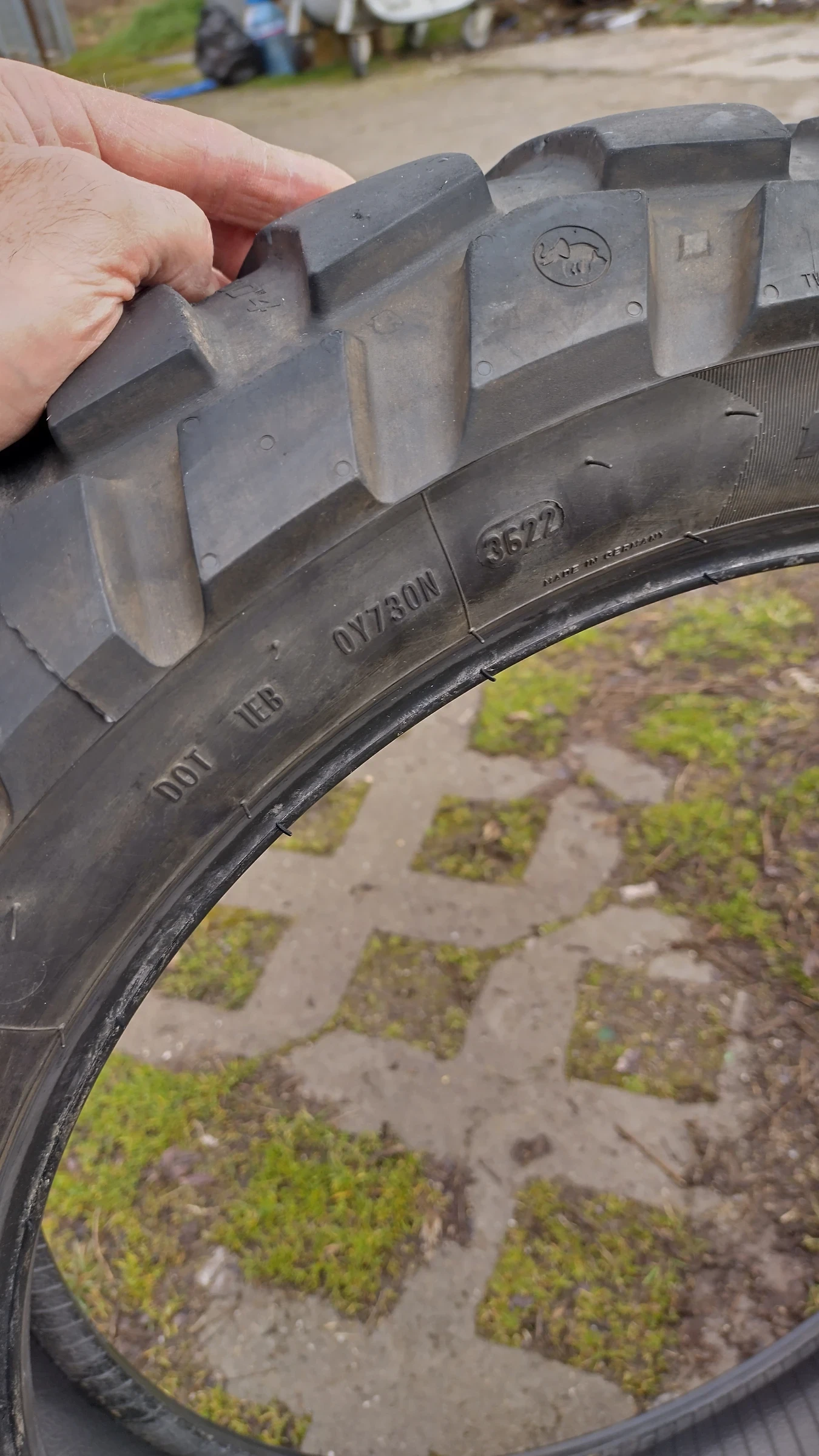 Гуми, снимка 5 - Гуми и джанти - 53787900