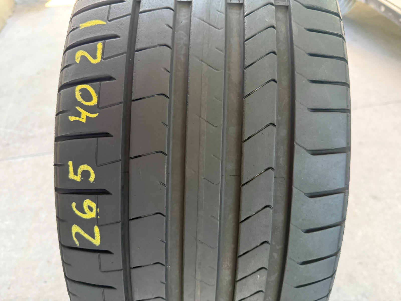 Гуми Летни 265/40R21, снимка 2 - Гуми и джанти - 55486023