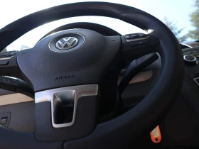 VW Touran 2.0TDI/DSG/Навигация/Кожа/Мулти Волан/Автопилот, снимка 10