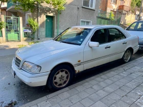 Mercedes-Benz C 180, снимка 6