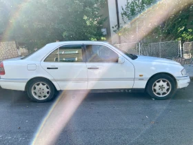 Mercedes-Benz C 180, снимка 2