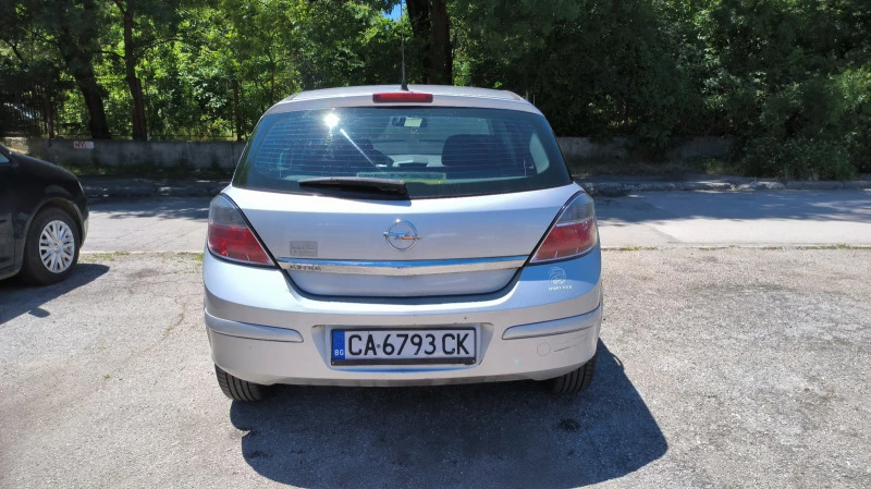 Opel Astra H, снимка 4 - Автомобили и джипове - 46726019